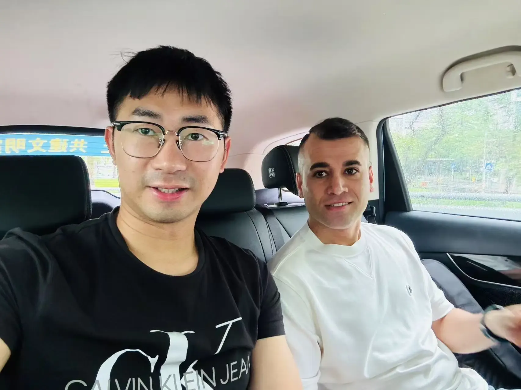 Meeting with international client — EFANDA Logistics